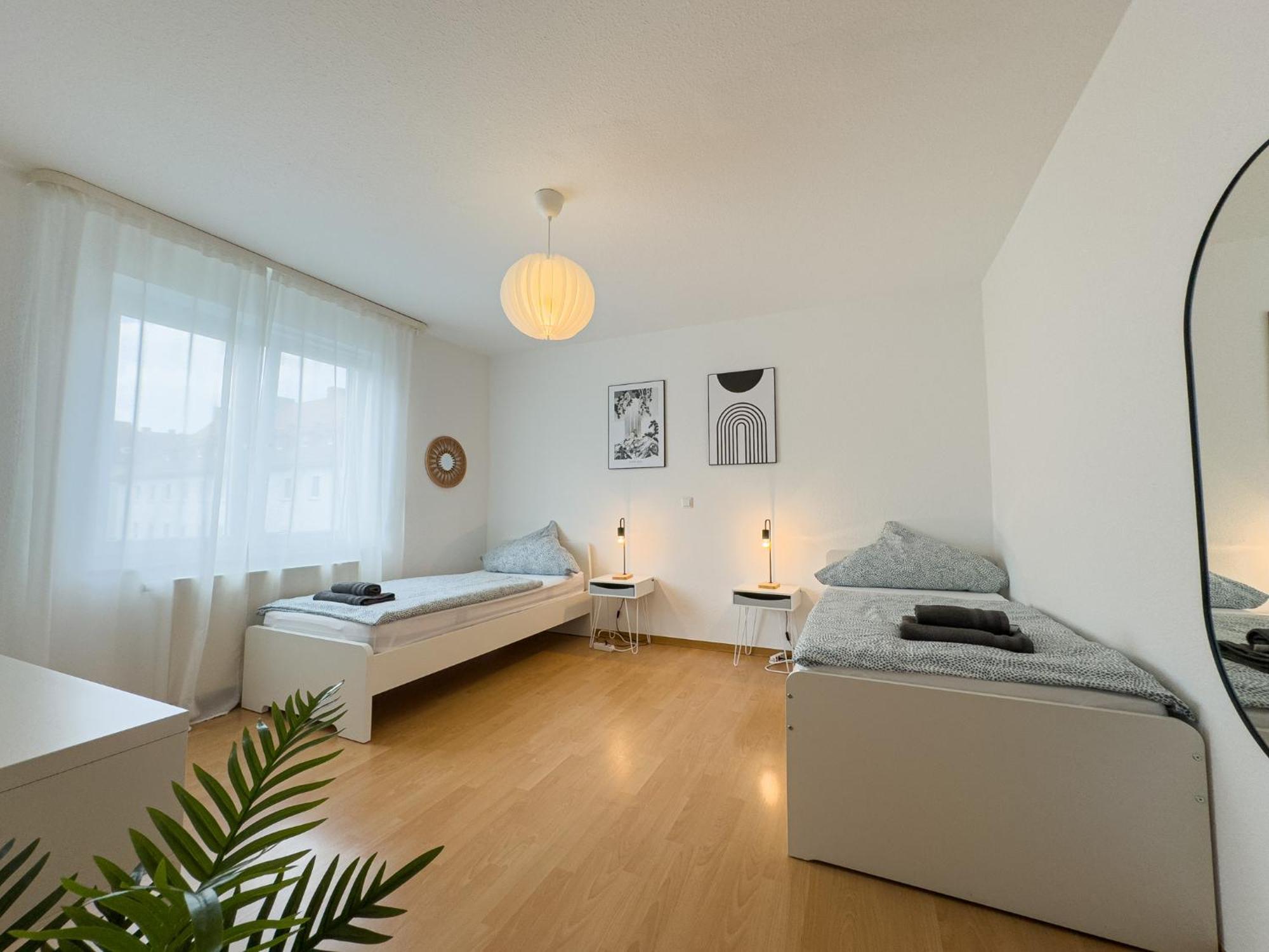 110Qm - 4 Zimmer - Privat Parkplatz - Zentral - Balkon - Mallibase Apartments Kassel Exterior photo