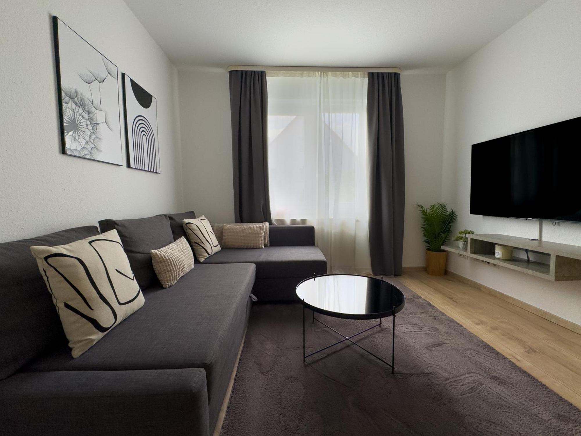110Qm - 4 Zimmer - Privat Parkplatz - Zentral - Balkon - Mallibase Apartments Kassel Exterior photo